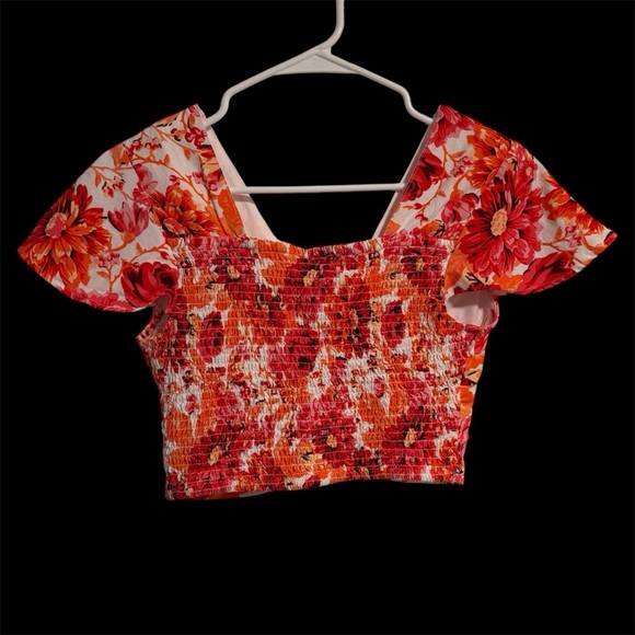 Japna | NWT Floral Flutter Sleeve Crop Top | Smocked Back | Small - Picture 4 of 6